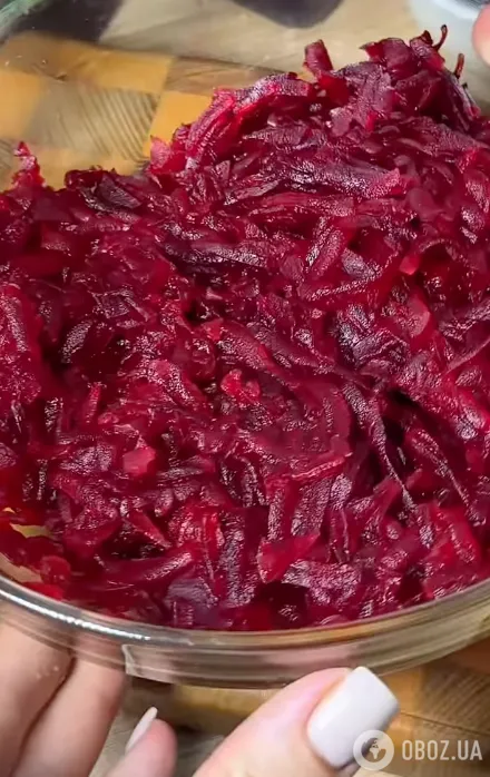 Корисний і смачний салат із буряка на кожен день: потрібно просто все нарізати