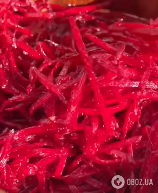 Що корисного і смачного приготувати із сирого буряка: рецепт закуски, яку захочеться їсти щодня