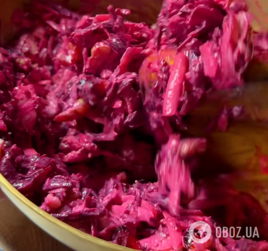 Салат із буряка "Аристократ" для новорічного столу: найпростіший рецепт легкої страви