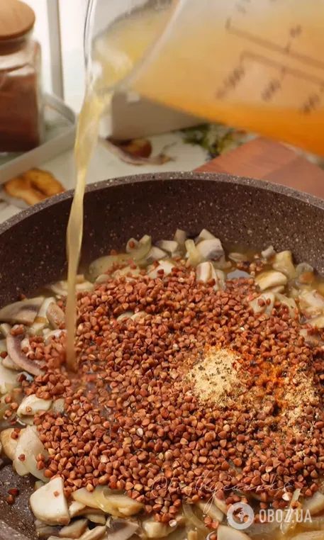 Як смачно приготувати гречку на обід: швидкий рецепт на сковорідці