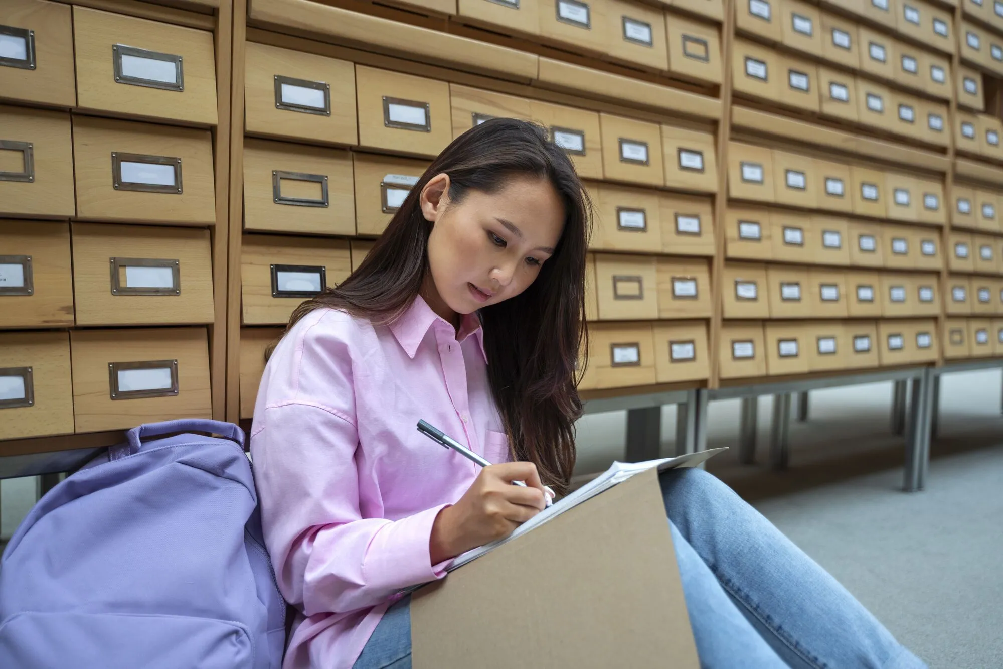 У Сінгапурі покарали маму школярки, яка вказала їхню неправильну адресу проживання: що вирішив суд