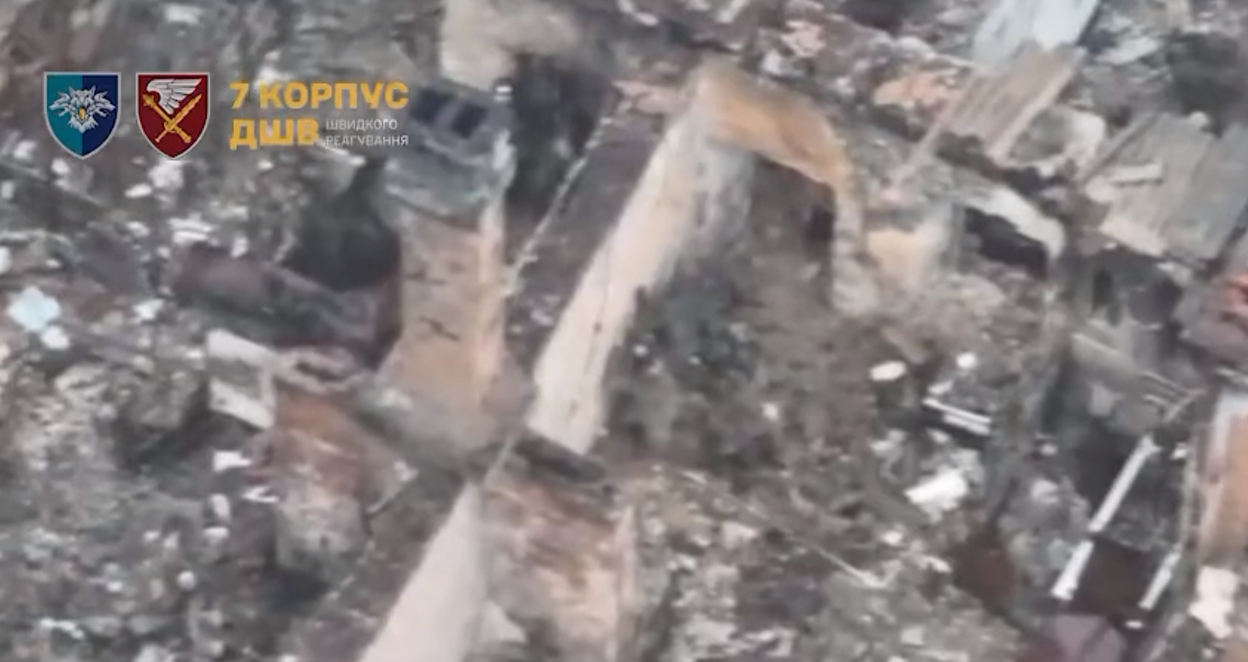 Ворог хоче перерізати сухопутне сполучення між Мирноградом та Покровськом – 7-й корпус ДШВ