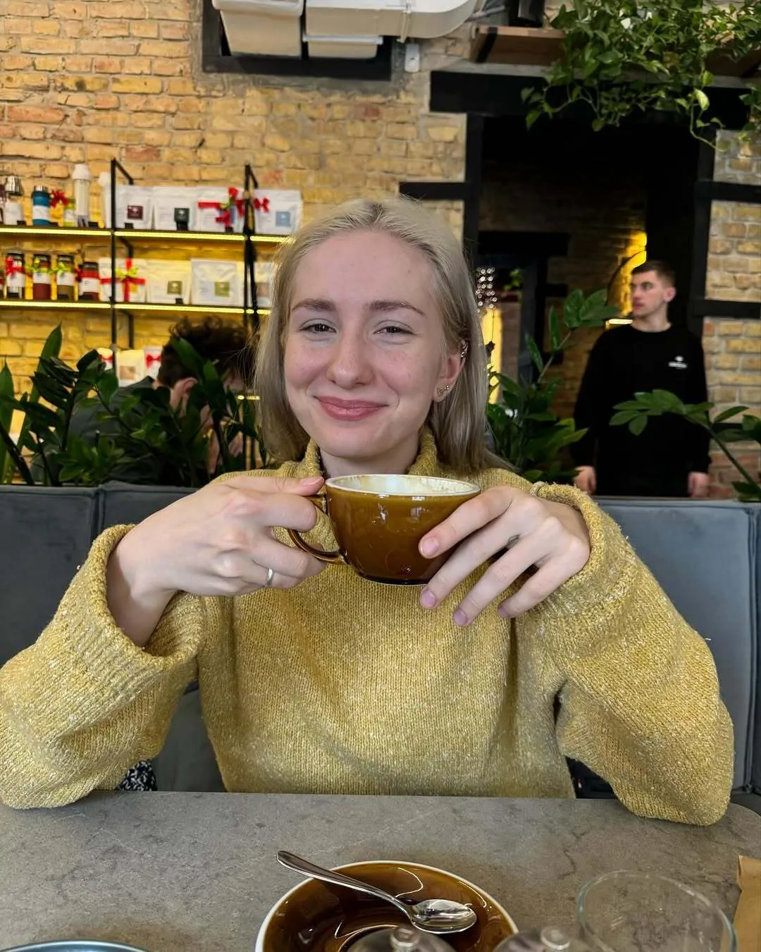 Донька регіоналки Олени Бондаренко підтримує Україну: де зараз 26-річна Ліна Купер, яка пішла наперекір скандальній матері