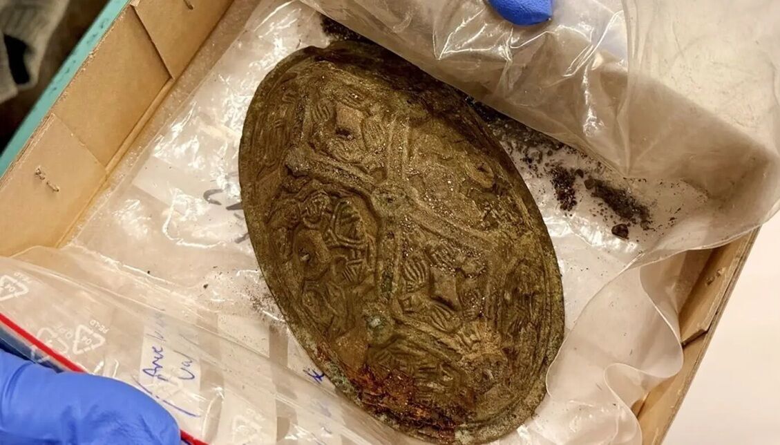 Вчені знайшли могилу жінки часів вікінгів і побачили дивний ритуал. Фото