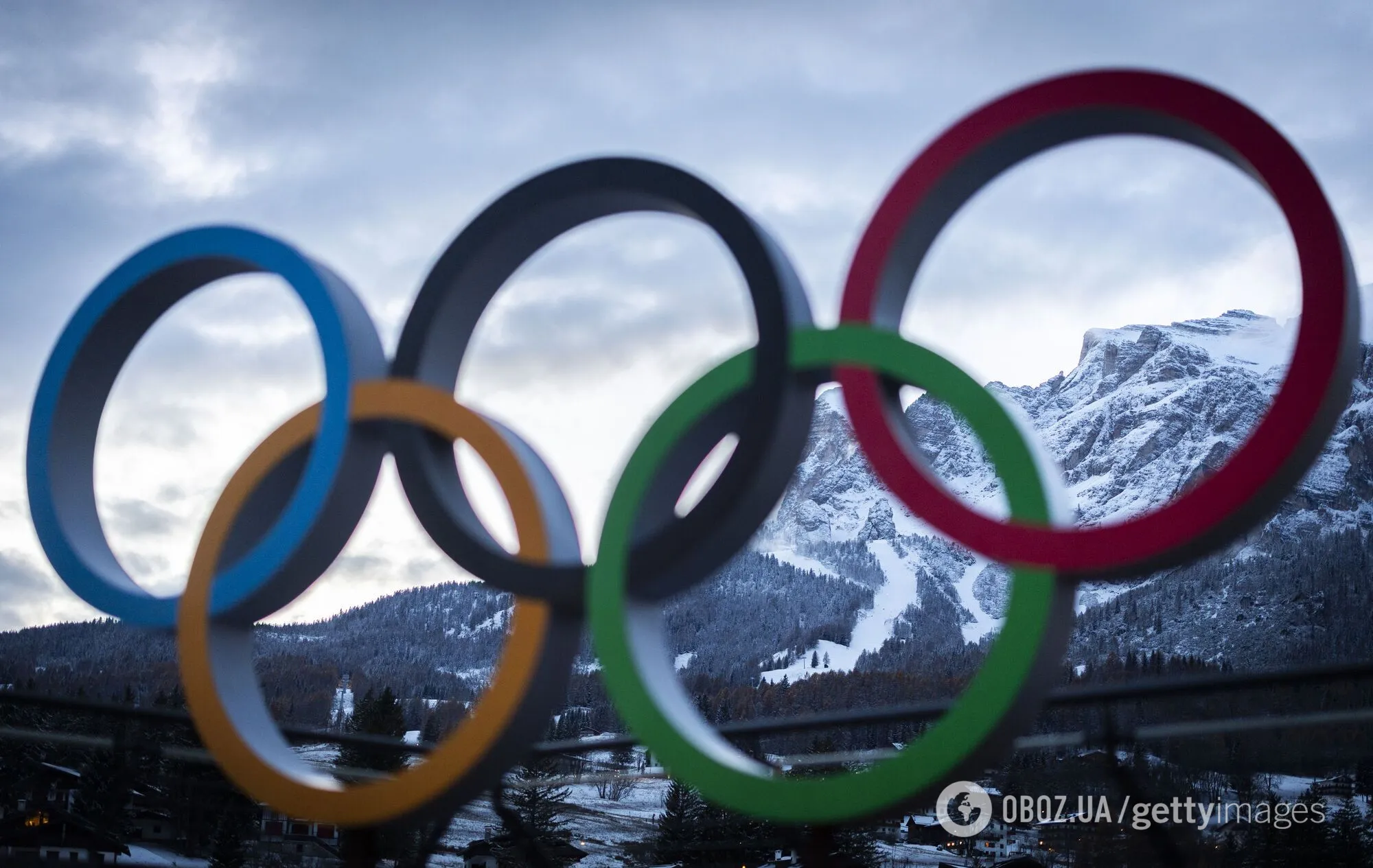 Чемпион ОИ из РФ пожаловался, что международная федерация "издевается над людьми" из России