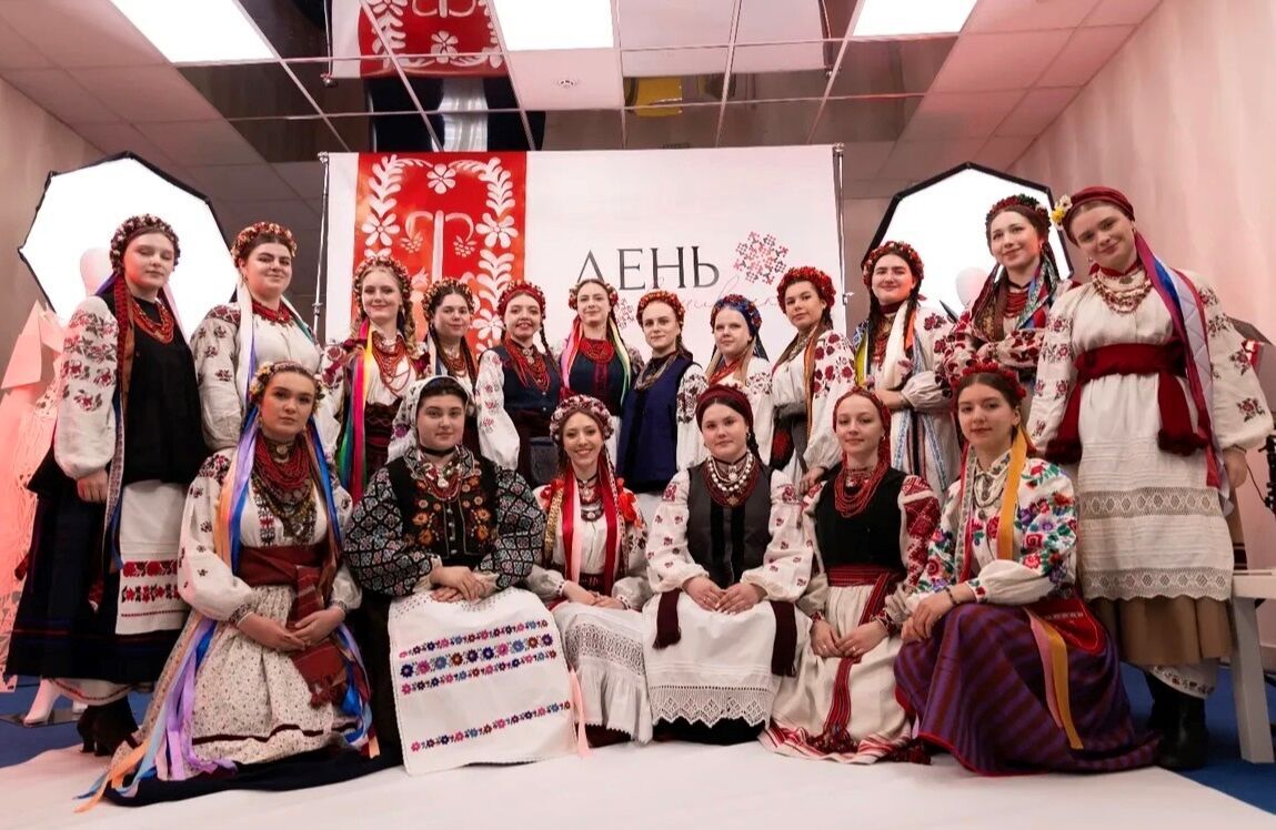 Що відомо про нову зірку TikTok, виконавицю вірусного "Не п’яна – закохана": тато на фронті, наставниця з "Голосу країни" та раптова популярність