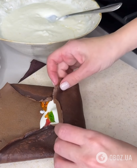 Шоколадные блины "Битое стекло": как приготовить оригинальный десерт на Новый год