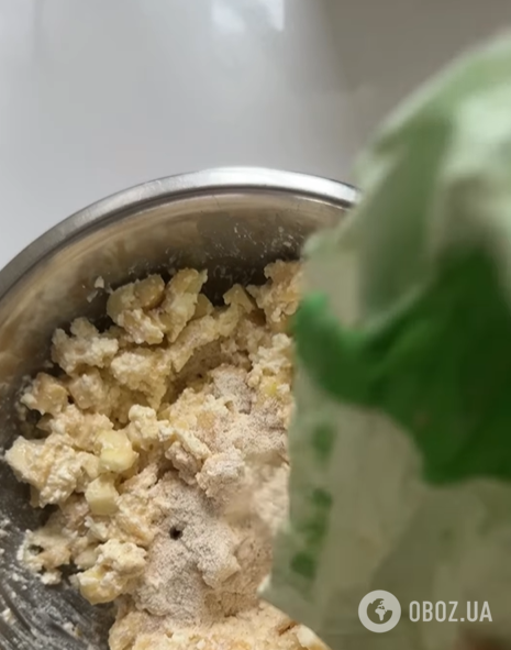 Елементарне печиво з яблуками та корицею до чаю: впораються навіть діти