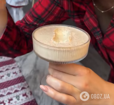 Який корисний десерт приготувати з ряжанки: випікати не доведеться