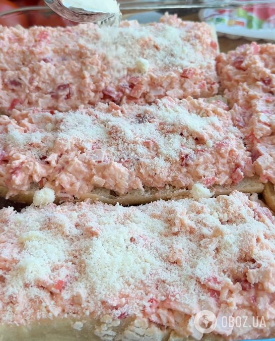 На вкус как суши: сытные горячие бутерброды с крабовой начинкой для перекуса за 10 минут