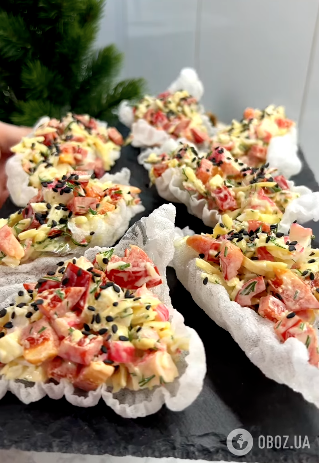 Новорічна закуска "Хмаринка" з рисового паперу зі смачною крабово-овочевою начинкою: готується 2 хвилини