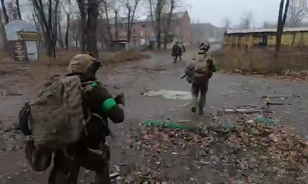 Устроили засаду: ССО уничтожили вражескую ДРГ в Покровске. Видео