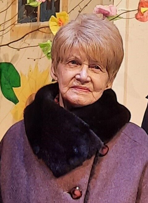 Її вбила Росія: у Тернополі під завалами будинку загинула педагогиня Валентина Гриняк