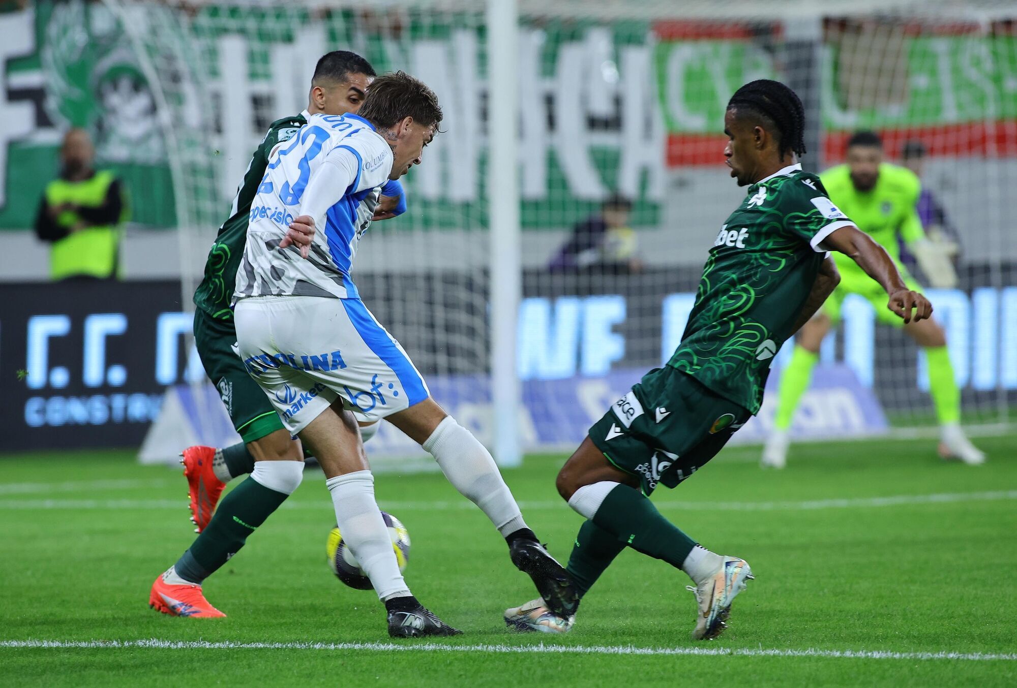 Экватор Лиги конференций пройден. Какие шансы у "Динамо" и "Шахтера" добыть очки в важном 4-м туре