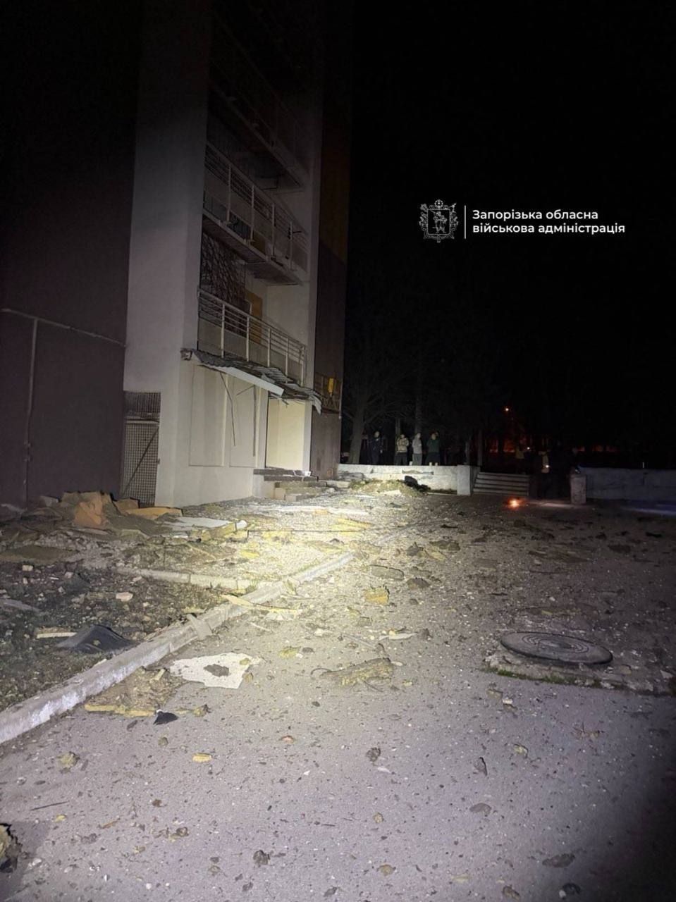 В Запорожье российский "Шахед" попал в многоэтажку: все подробности. Фото и видео