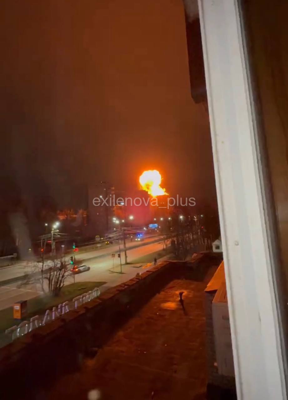 В Генштабе подтвердили удар по заводу в Чебоксарах и рассказали о поражении командного пункта врага на Запорожье. Видео