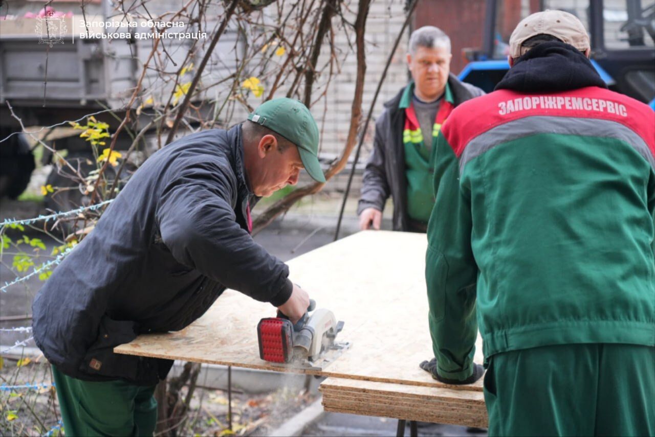 Забрал покой у сотен людей: момент российского удара по Запорожью попал на видео, много раненых