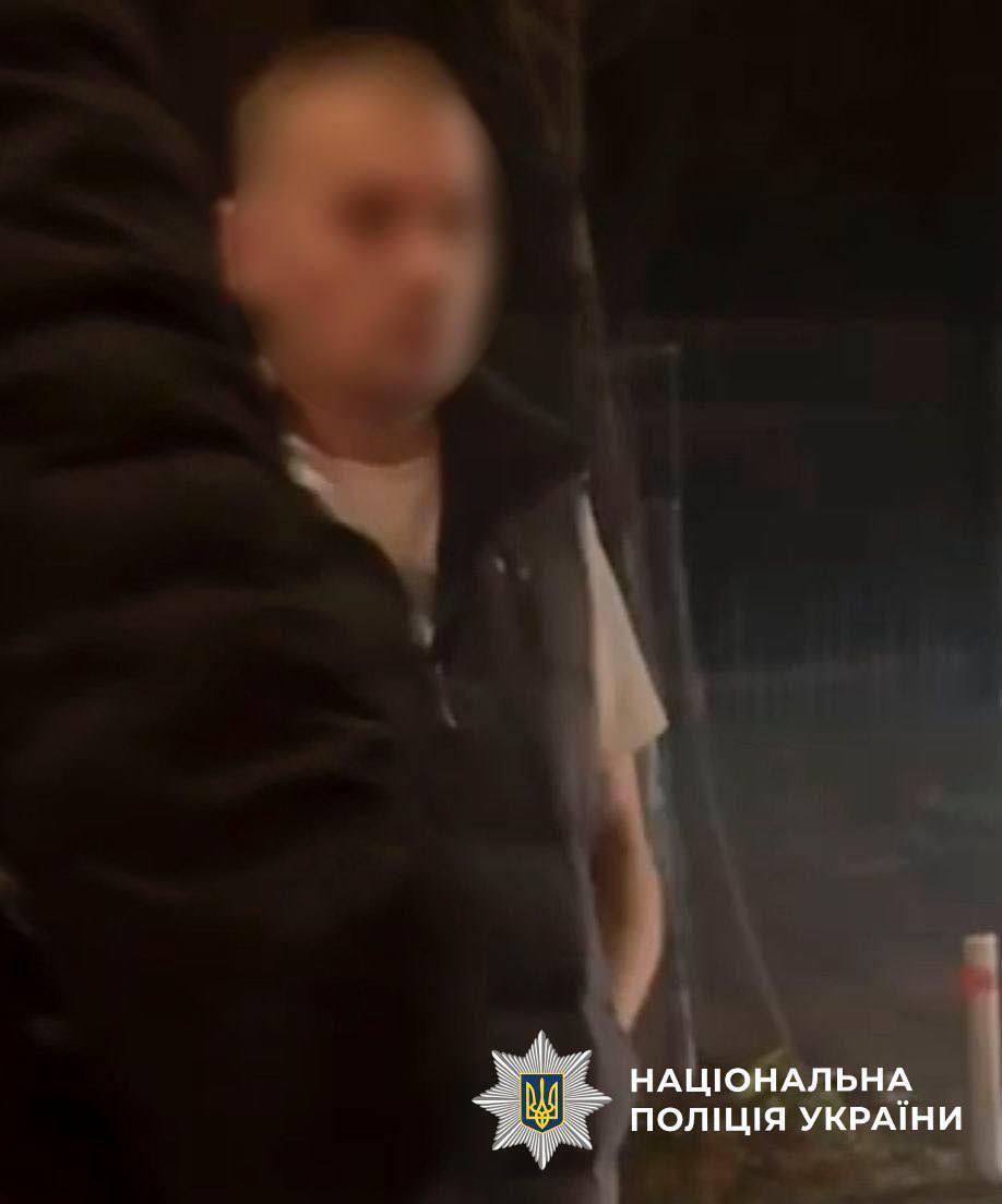 В Киеве пьяный водитель Porsche Cayenne устроил массовое ДТП, а потом начал стрелять. Подробности и фото