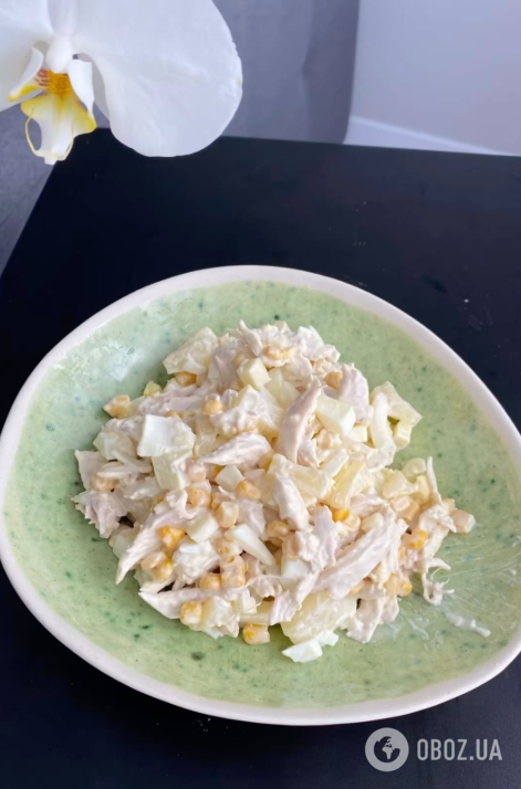 Майонезный салат с курицей и ананасами на Новый год: беспроигрышный рецепт для праздничного стола