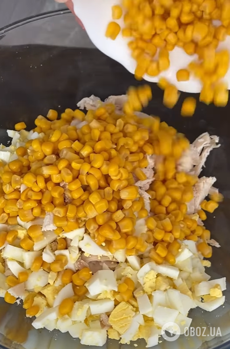 Майонезный салат с курицей и ананасами на Новый год: беспроигрышный рецепт для праздничного стола