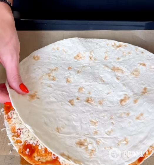 Легка піца без тіста за 10 хвилин: найпростіший рецепт страви для перекусу та вечері