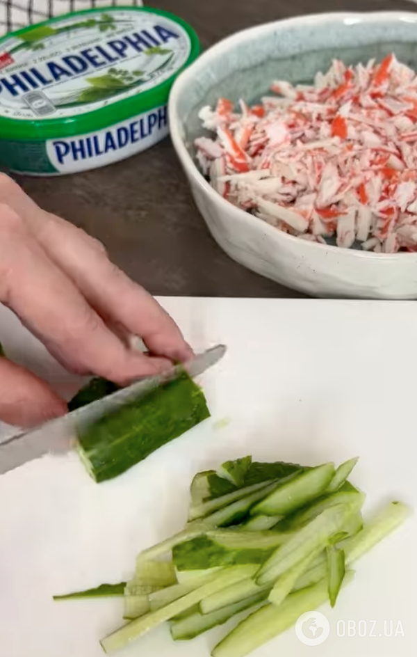 Новорічний салат "Суші" з двох інгредієнтів: рецепт страви, яка сподобається всім