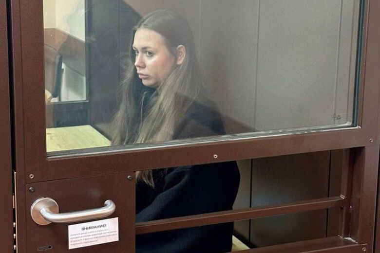 В России за "фейки" об армии сажают парикмахеров и даже известных кулинаров: на сограждан доносы пишут соседи и блогеры