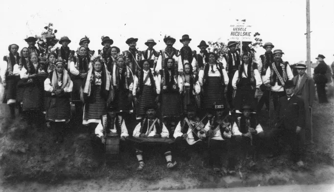 Дуже рідкісні кадри: Львів показали на столітніх фото