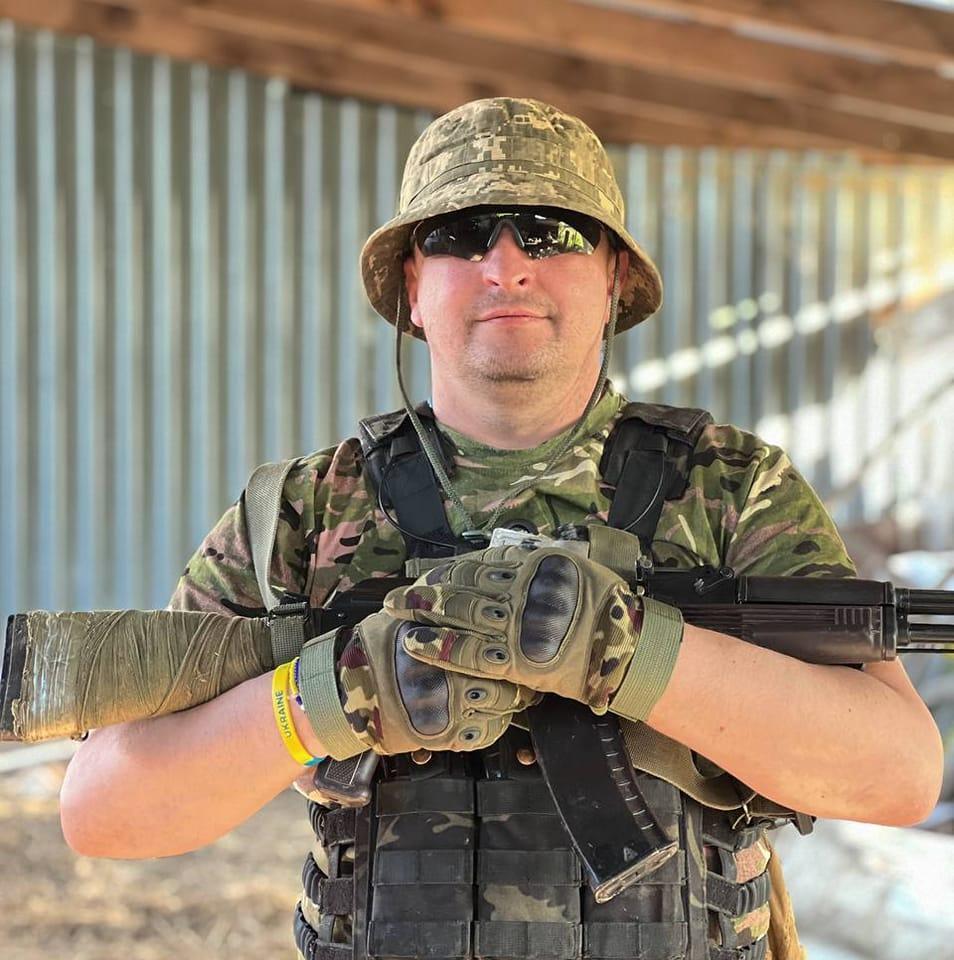 Ворог обстріляв місто КАБами: у Гуляйполі загинув Андрій Літанюк з Івано-Франківщини. Фото