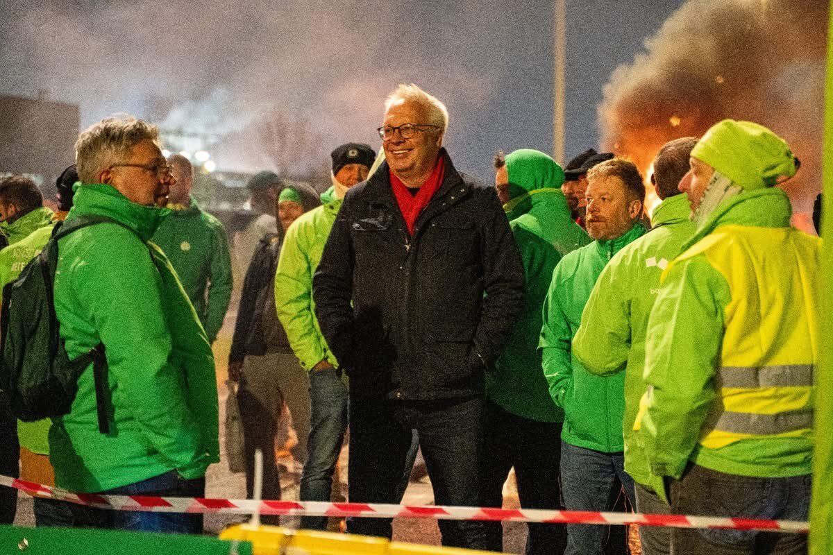 У Бельгії загальнонаціональний страйк призвів до закриття шкіл і скасування авіарейсів. Фото та відео