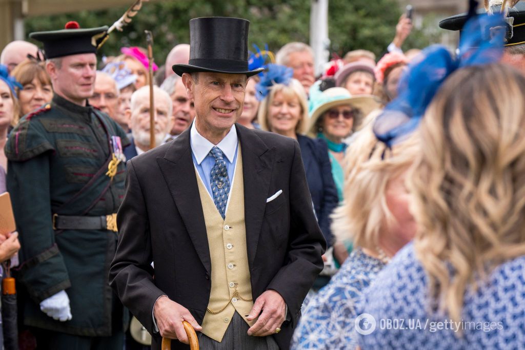 Не изменяет им уже 30 лет и надевал на свою свадьбу: как выглядят "кошачьи" галстуки принца Эдварда