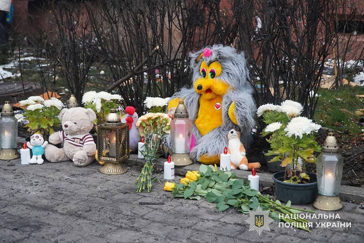 "Її мама загинула, сестричка досі в лікарні": у Тернополі померла 12-річна дівчинка, яка постраждала від атаки РФ