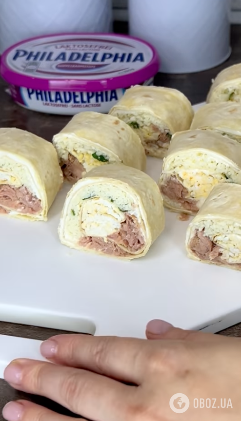 "Мімоза" в лаваші для святкового столу: рецепт смачної та легкої закуски-салату