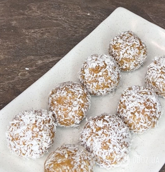 Домашні цукерки "Рафаелло" з 4 інгредієнтів: найпростіший рецепт десерту