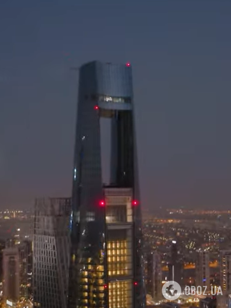 Имеет 82 этажа: где открыли самый высокий отель в мире