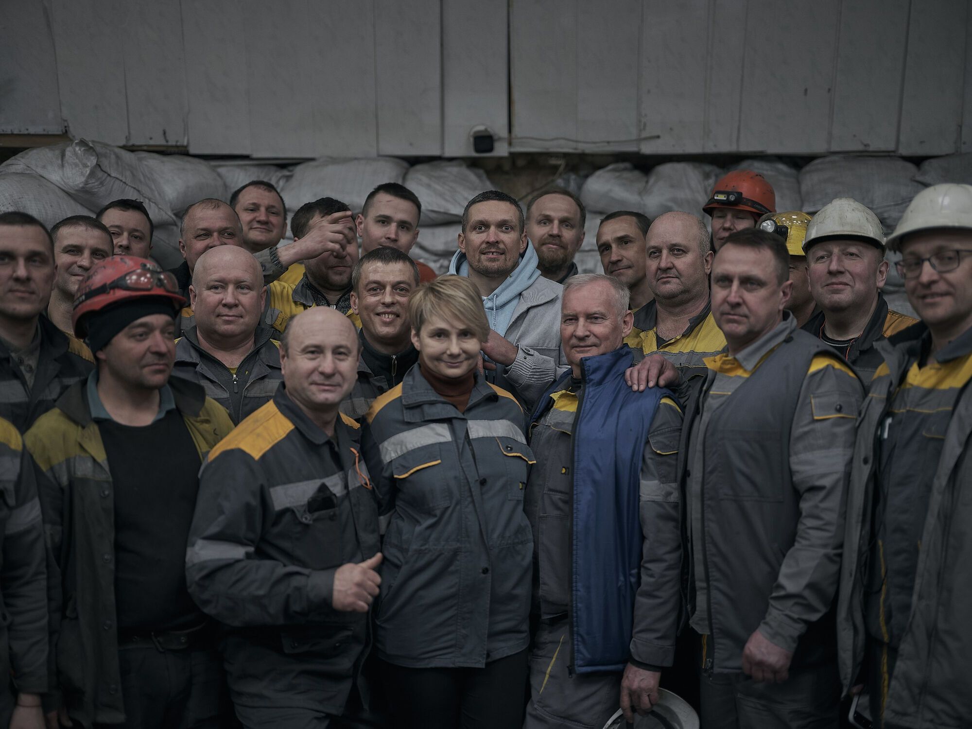 "К свету/Into the Light": в Киеве стартовала выставка ДТЭК и фотографов Либеровых