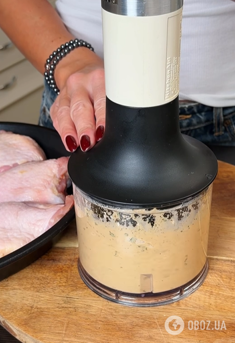 Соковита запечена курка в майонезі: ділимось рецептом найкращого маринаду