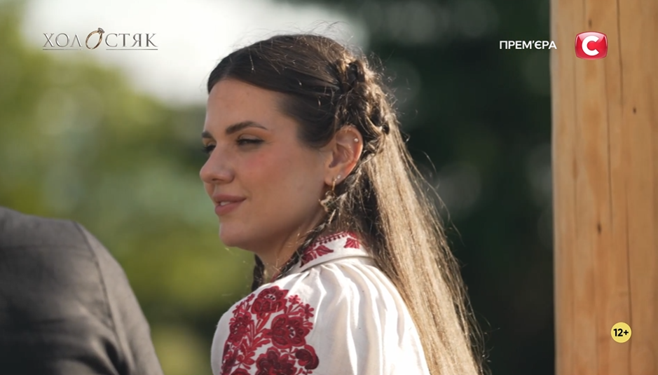 Побачення з українськими традиціями і церемонія троянд без Цимбалюка: як пройшов сьомий випуск "Холостяка 14"