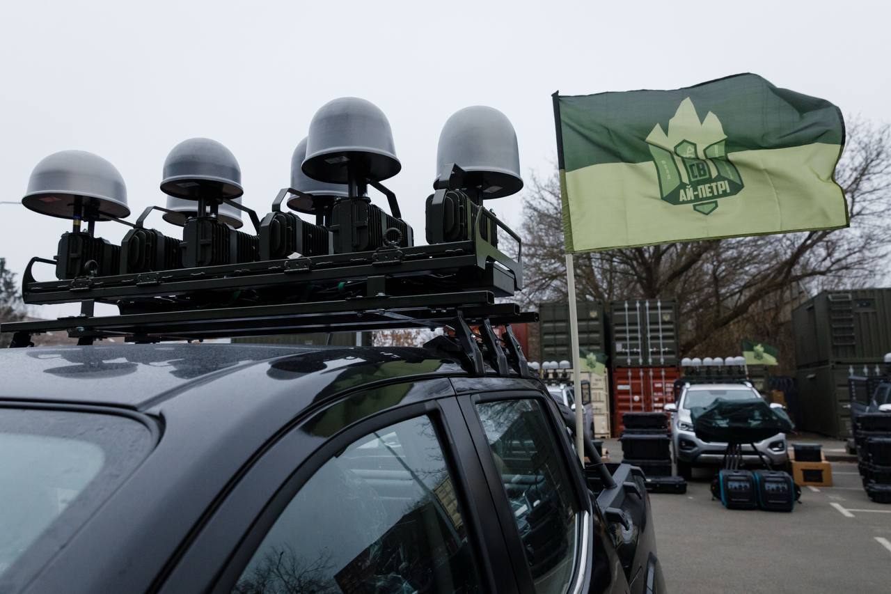 Порошенко передал подразделениям Нацгвардии комплексы "Ай-Петри" для прикрытия критической инфраструктуры