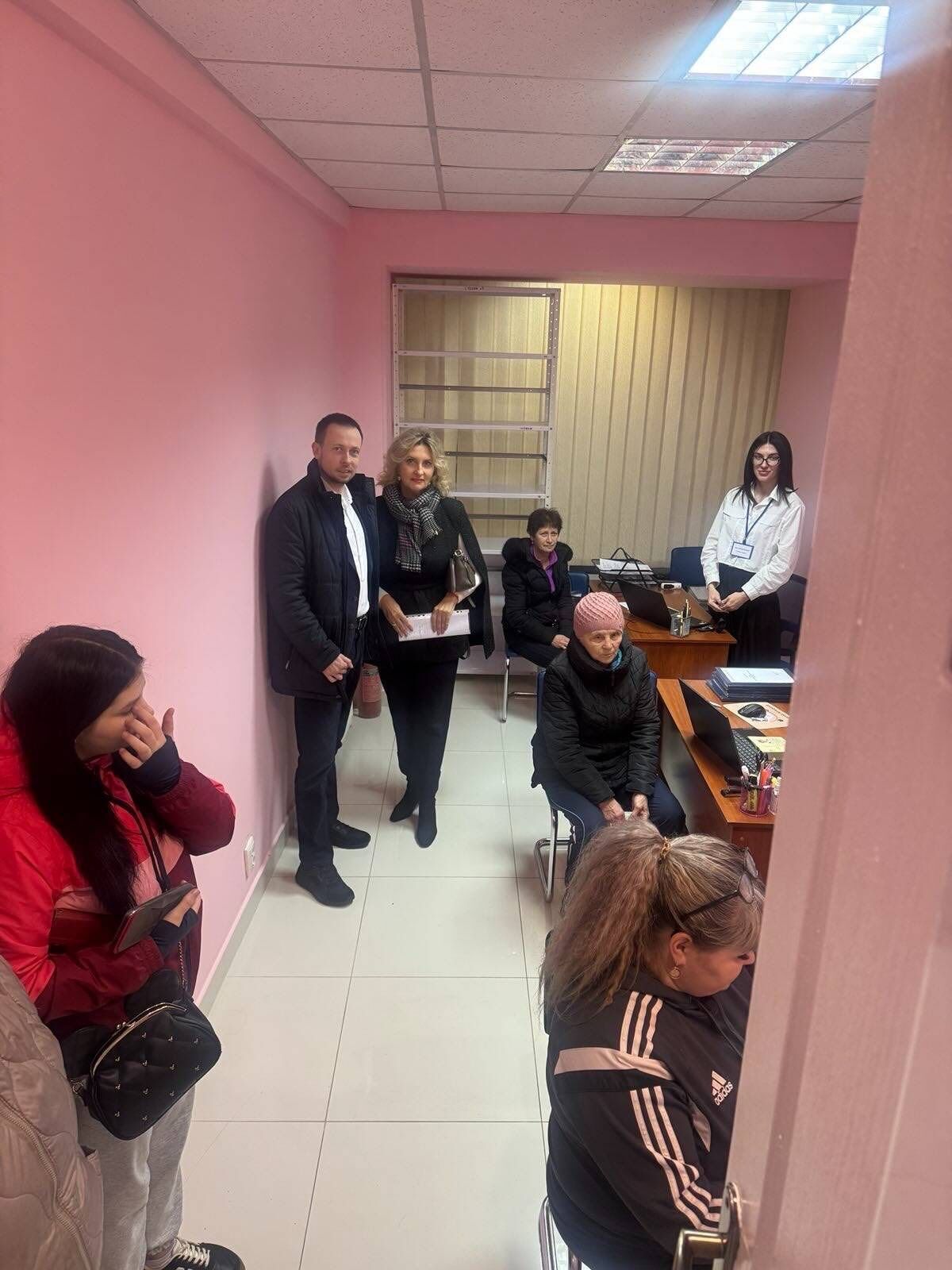 "Україна тримається": заступник міністра юстиції відвідав Сумщину  і перевірив роботу сервісів. Фото