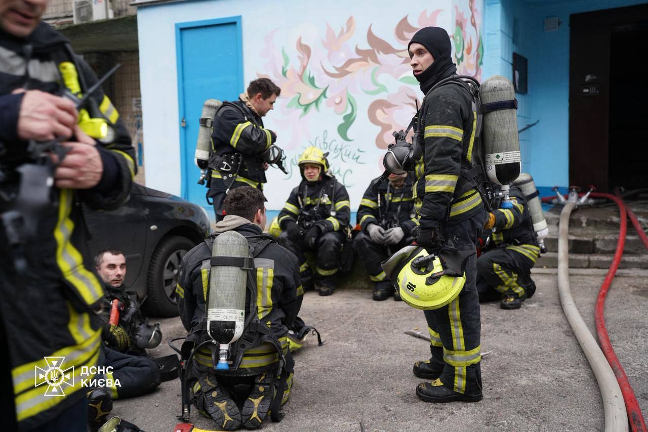 РФ била дронами і ракетами по житлових будинках у Києві: є жертви і понад 30 поранених. Фото і відео