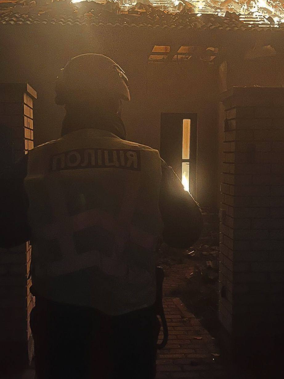 Погибла женщина, есть повреждения в нескольких районах: последствия российского обстрела на Киевщине. Фото