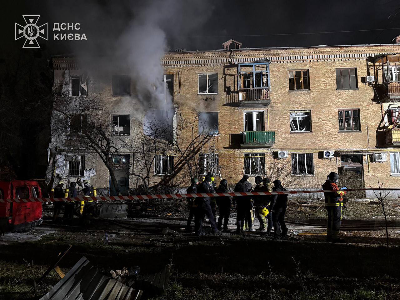 РФ била дронами і ракетами по житлових будинках у Києві: є жертви і понад 30 поранених. Фото і відео