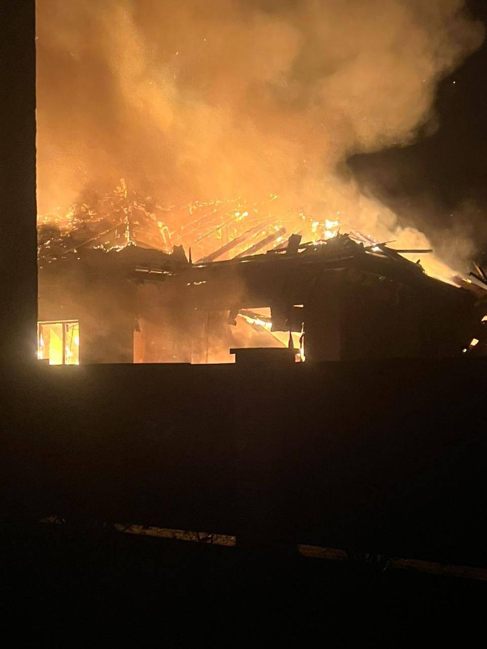 Погибла женщина, есть повреждения в нескольких районах: последствия российского обстрела на Киевщине. Фото