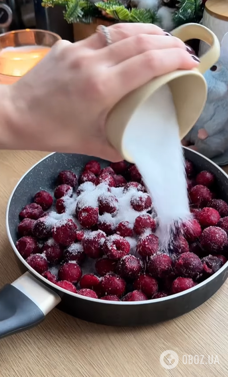 Що спекти із замороженими вишнями: рецепт для затишного сімейного чаювання