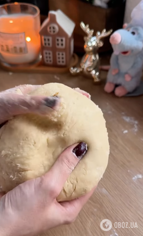 Що спекти із замороженими вишнями: рецепт для затишного сімейного чаювання