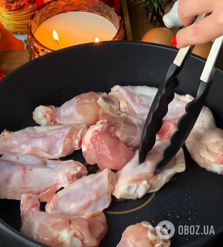 Как приготовить сочные куриные крылья на сковородке: добавьте несколько простых компонентов