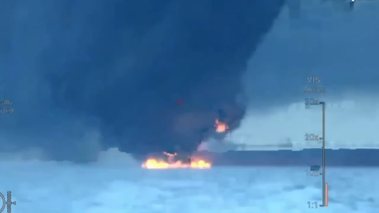 CБУ і ВМС атакували танкери тіньового флоту РФ дронами Sea Baby: деталі і відео спецоперації