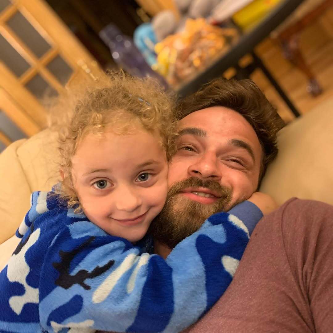 Актер-воин Даниил Мирешкин заявил о разводе с женой: что погубило их брак