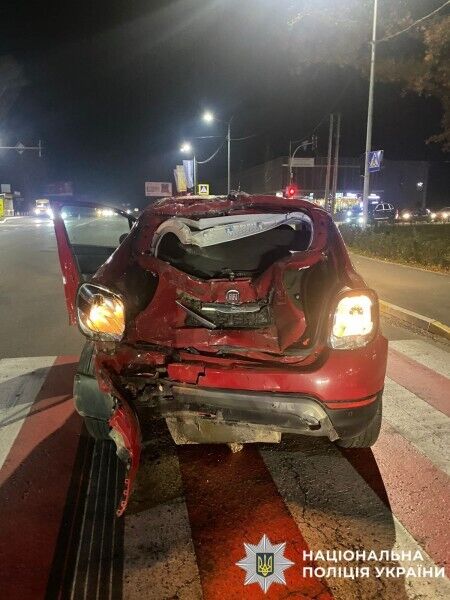 Мотоцикл влетів у авто: на Київщині внаслідок ДТП загинули двоє людей. Фото